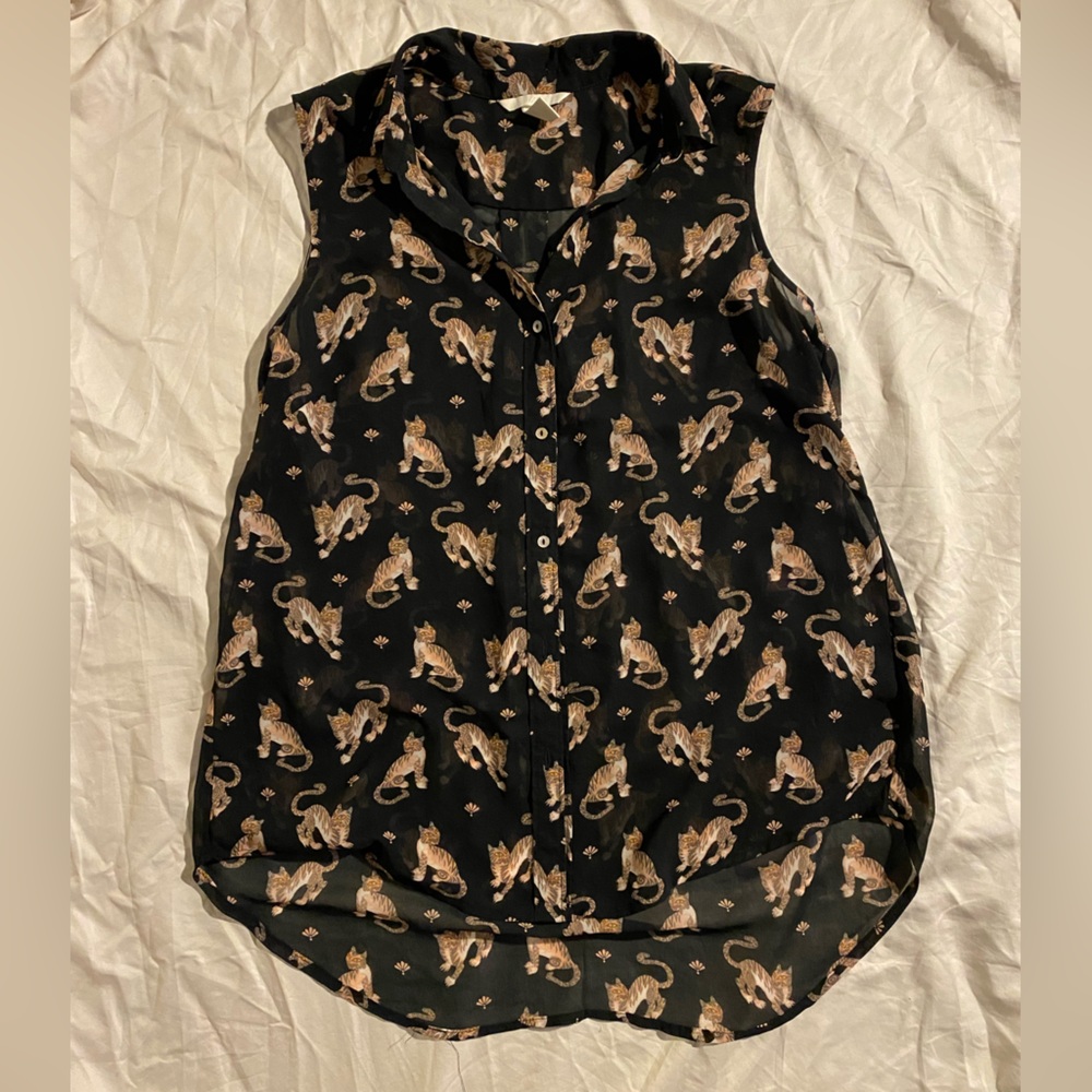 H&M, sleeveless blouse, size 8